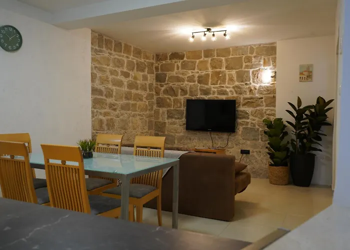 דירה Sea Breeze Apartment, 30m To Pebble Beach, Stobrec With Summer Amenities *