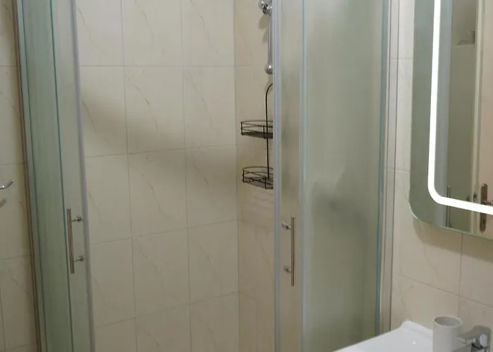 Sea Breeze Apartment, 30m To Pebble Beach, Stobrec With Summer Amenities Apartman *